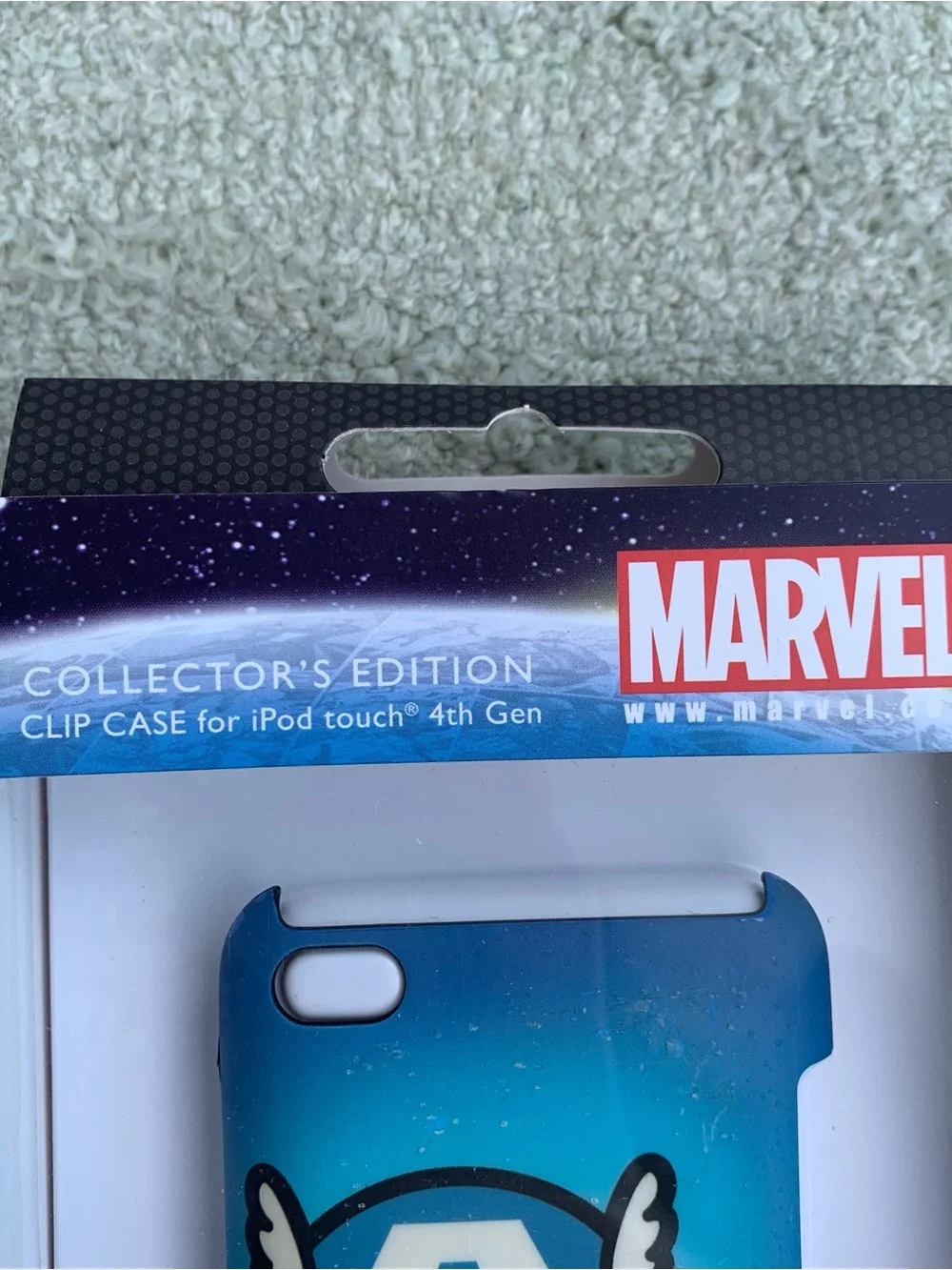 Mobile Marvel Collector's Edition Captain America Clip Case for iPod touch 4th G